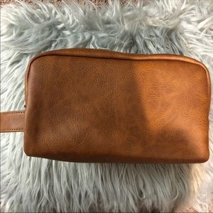 Men’s Traveling Case